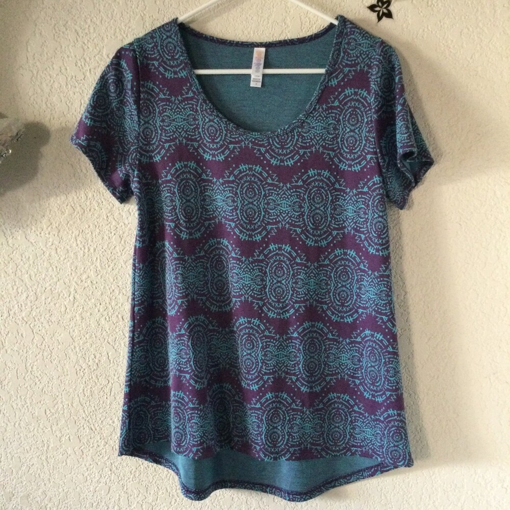 Lularoe tee